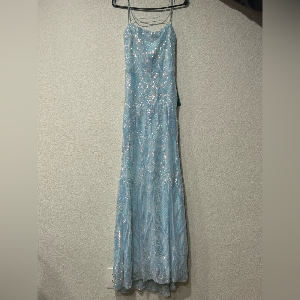 B. Smart Shimmering sequin Blue prom dress